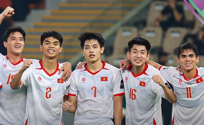 Đá gà trực tuyến trên 7789bet login